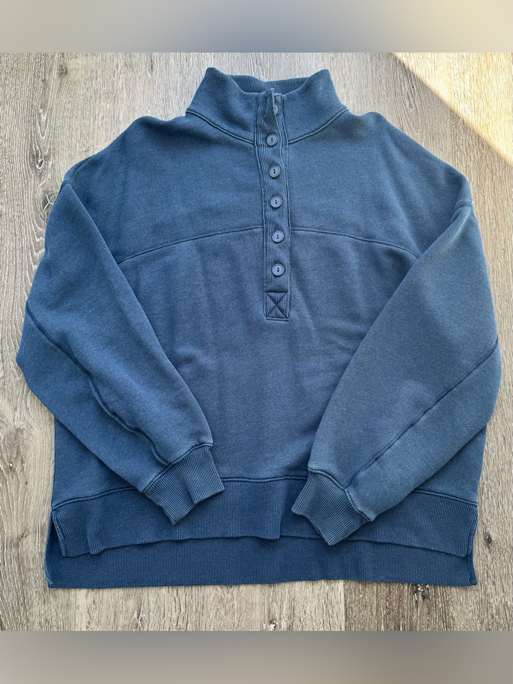 American Eagle Seriously Lived-In Navy Henley Sweatshirt Pullover Small